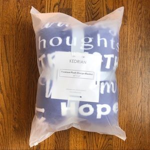 NWT Plush Sherpa Blanket